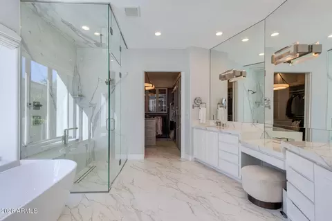 Bath - 6509 N 29th St, Phoenix, AZ 85016 photo 1 of 3