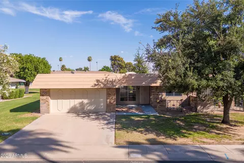 9801 W Pleasant Valley Rd, Sun City, AZ 85351