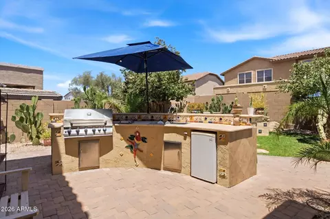Exterior - 2310 W Red Range Way, Phoenix, AZ 85085 photo 6 of 12