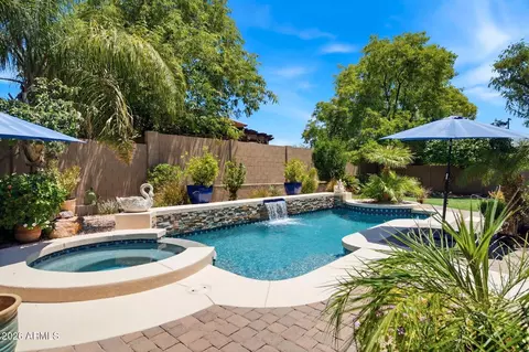 Exterior - 2310 W Red Range Way, Phoenix, AZ 85085 photo 4 of 12