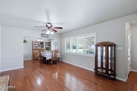 Dining - 4045 E Cambridge Ave, Phoenix, AZ 85008 photo 2 of 5