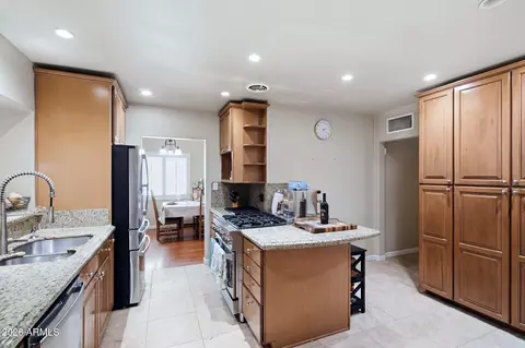Kitchen - 4045 E Cambridge Ave, Phoenix, AZ 85008 photo 1 of 3