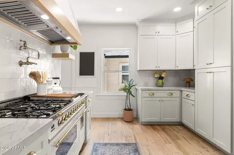 Kitchen - 6740 N 7th St, Phoenix, AZ 85014 photo 5 of 7