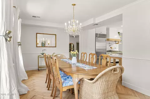 Dining - 6740 N 7th St, Phoenix, AZ 85014 photo 2 of 2