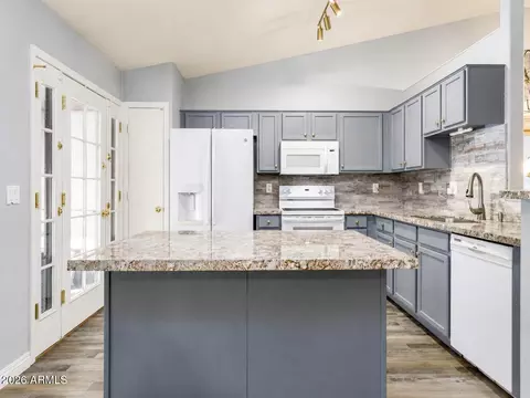 Kitchen - 824 W 15th Ave, Apache Junction, AZ 85120 photo 3 of 5