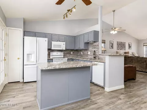 Kitchen - 824 W 15th Ave, Apache Junction, AZ 85120 photo 5 of 5