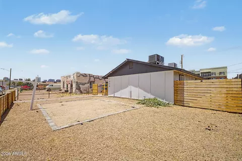 Exterior - 1438 E Adams St, Phoenix, AZ 85034 photo 2 of 8