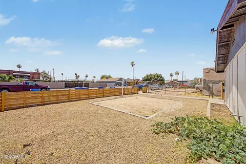 Exterior - 1438 E Adams St, Phoenix, AZ 85034 photo 3 of 8