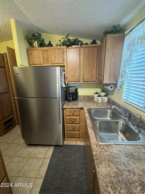 1541 W Yurok Cir, Apache Junction, AZ 85119 photo 8