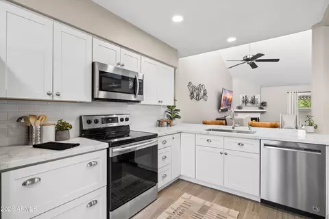 Kitchen - 5127 E Windsor Ave, Phoenix, AZ 85008 photo 3 of 3