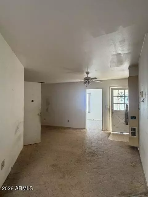 Living - 492 W Euclid Ave, Globe, AZ 85501 photo 4 of 7