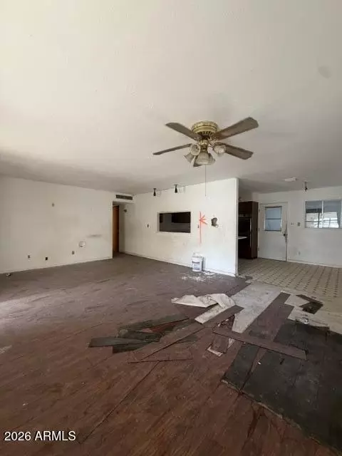 Living - 492 W Euclid Ave, Globe, AZ 85501 photo 3 of 7