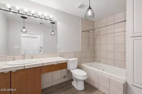 Bath - 2348 N 28th Pl, Phoenix, AZ 85008 photo 1 of 2