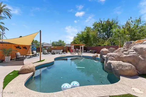 Exterior - 2348 N 28th Pl, Phoenix, AZ 85008 photo 3 of 8