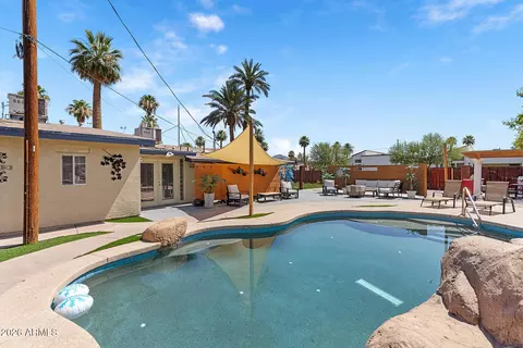 Exterior - 2348 N 28th Pl, Phoenix, AZ 85008 photo 4 of 8