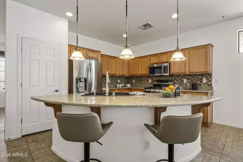 Kitchen - 4637 E Narrowleaf Dr, Gilbert, AZ 85298 photo 6 of 6