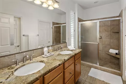 Bath - 4637 E Narrowleaf Dr, Gilbert, AZ 85298 photo 1 of 2