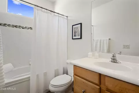 Bath - 4637 E Narrowleaf Dr, Gilbert, AZ 85298 photo 2 of 2