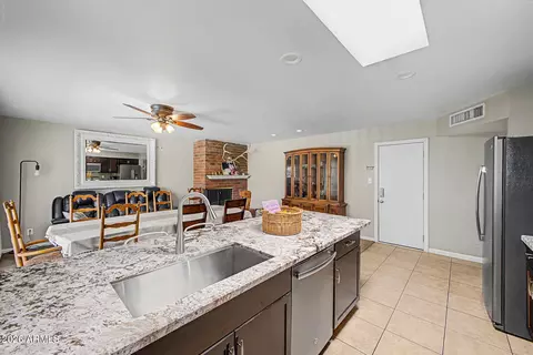 Kitchen - 408 E La Jolla Dr, Tempe, AZ 85282 photo 3 of 3