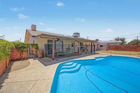 Exterior - 408 E La Jolla Dr, Tempe, AZ 85282 photo 5 of 7