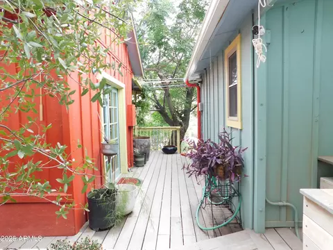 21 Temby Ave, Bisbee, AZ 85603