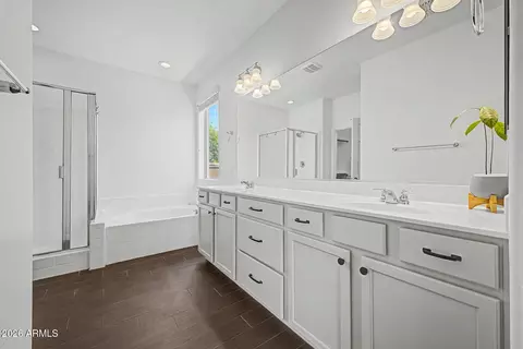 Bath - 4835 S Watauga Ct, Gilbert, AZ 85298 photo 1 of 3