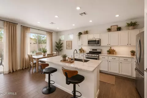 Kitchen - 4835 S Watauga Ct, Gilbert, AZ 85298 photo 1 of 4