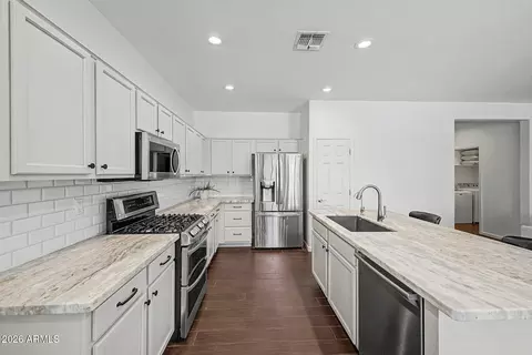 Kitchen - 4835 S Watauga Ct, Gilbert, AZ 85298 photo 3 of 4