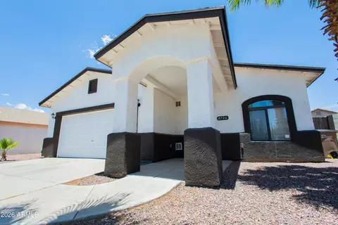 2706 E 6th St, Douglas, AZ 85607