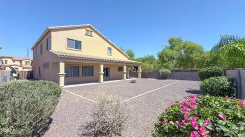 Exterior - 7320 S 15th Dr, Phoenix, AZ 85041 photo 3 of 8
