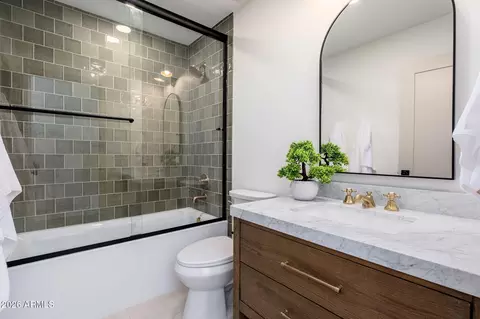 Bath - 5144 N 6th St, Phoenix, AZ 85012 photo 5 of 5