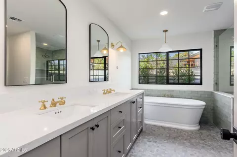 Bath - 5144 N 6th St, Phoenix, AZ 85012 photo 1 of 5