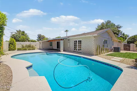 8202 E Sells Dr, Scottsdale, AZ 85251