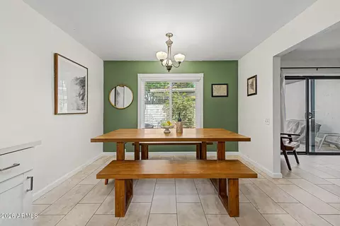 Dining - 2810 E Glenrosa Ave #19, Phoenix, AZ 85016 photo 1 of 2