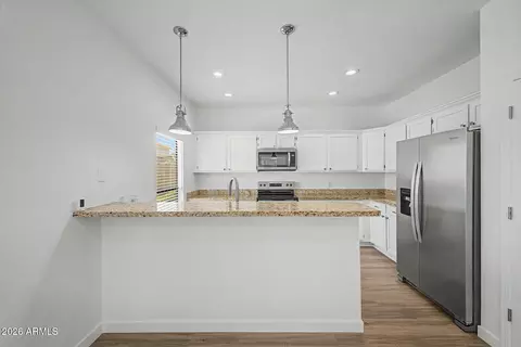 Kitchen - 4354 E Dry Creek Rd, Phoenix, AZ 85044 photo 1 of 3