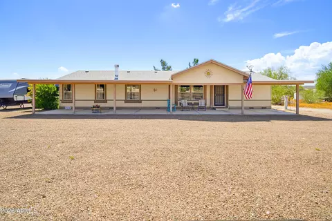 43807 N 2nd Ave, New River, AZ 85087