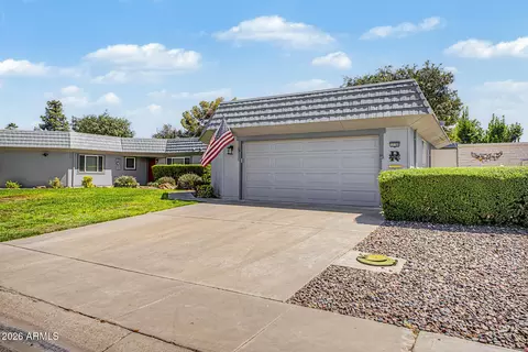 10189 W Pineaire Dr, Sun City, AZ 85351
