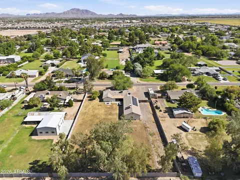 View/Area - 2266 E Willis Rd, Gilbert, AZ 85297 photo 4 of 15
