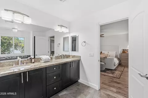 Bath - 2266 E Willis Rd, Gilbert, AZ 85297 photo 5 of 7