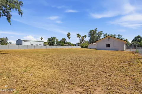 Exterior - 2266 E Willis Rd, Gilbert, AZ 85297 photo 11 of 12