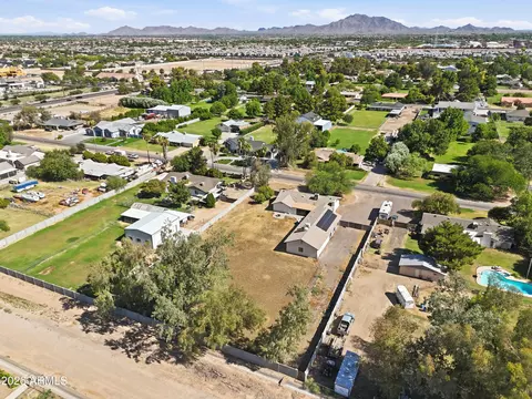 View/Area - 2266 E Willis Rd, Gilbert, AZ 85297 photo 5 of 15