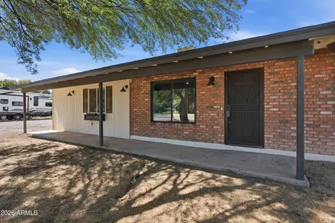 Exterior - 2266 E Willis Rd, Gilbert, AZ 85297 photo 4 of 12
