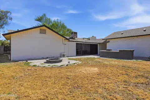 Exterior - 2266 E Willis Rd, Gilbert, AZ 85297 photo 7 of 12