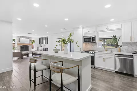 Kitchen - 2266 E Willis Rd, Gilbert, AZ 85297 photo 2 of 5