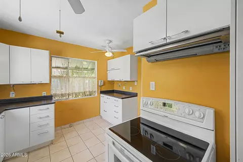 3515 E Amelia Ave, Phoenix, AZ 85018 photo 8