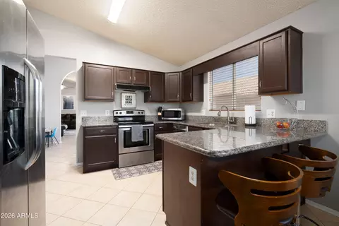 3022 E Topeka Dr, Phoenix, AZ 85050 photo 9