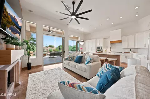 10180 E Cochise Dr, Scottsdale, AZ 85258