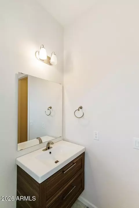 Bath - 8511 S 30th St, Phoenix, AZ 85042 photo 5 of 9