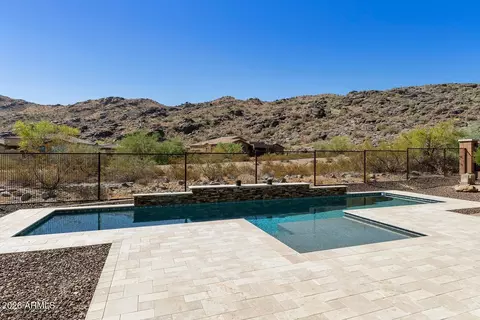 Exterior - 8511 S 30th St, Phoenix, AZ 85042 photo 5 of 8