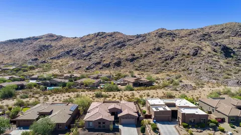 View/Area - 8511 S 30th St, Phoenix, AZ 85042 photo 2 of 4